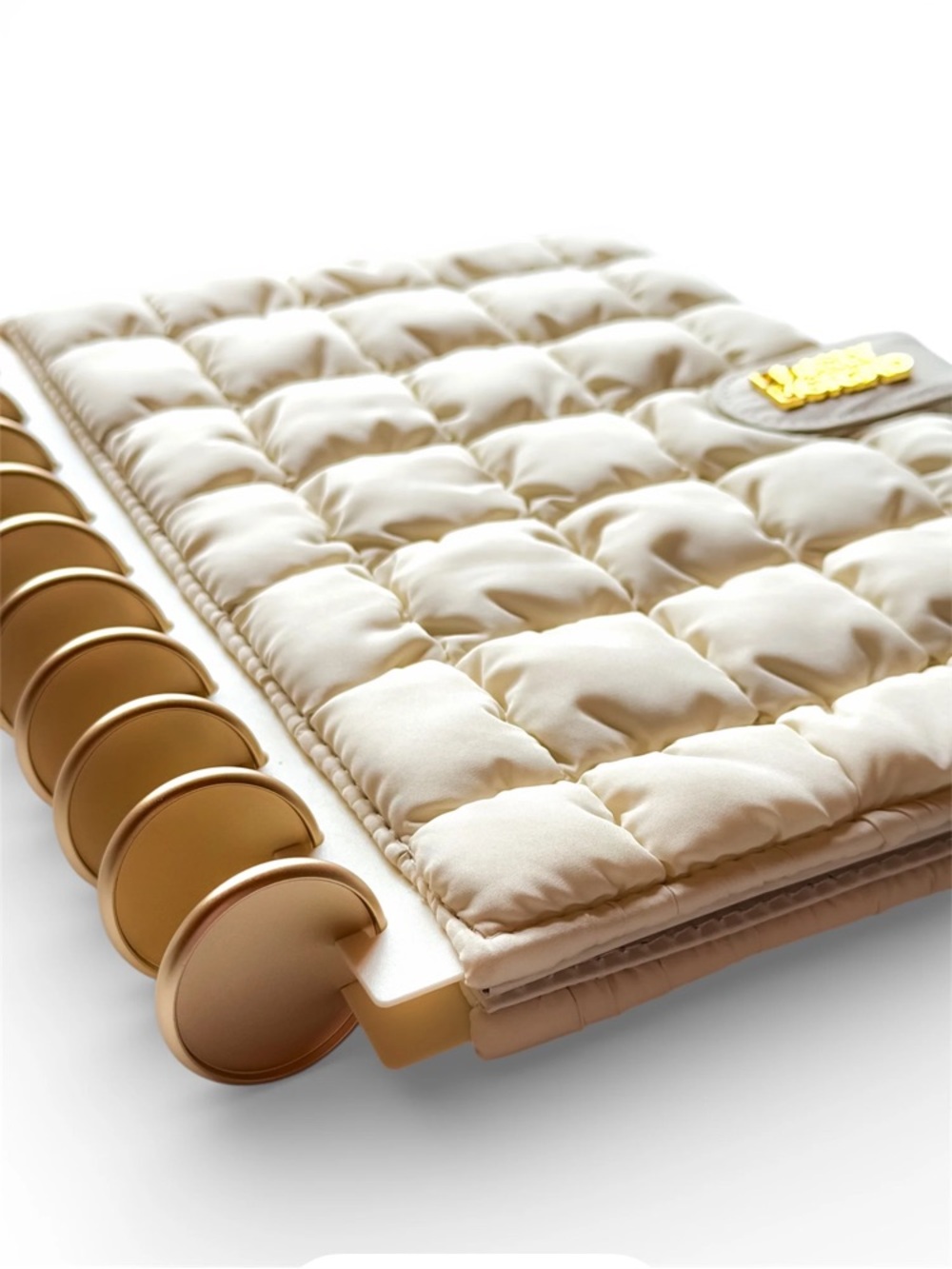 Daily Grind Apres-Ski quilted planner cover, metal disks, and dividers - Picture 11 of 11